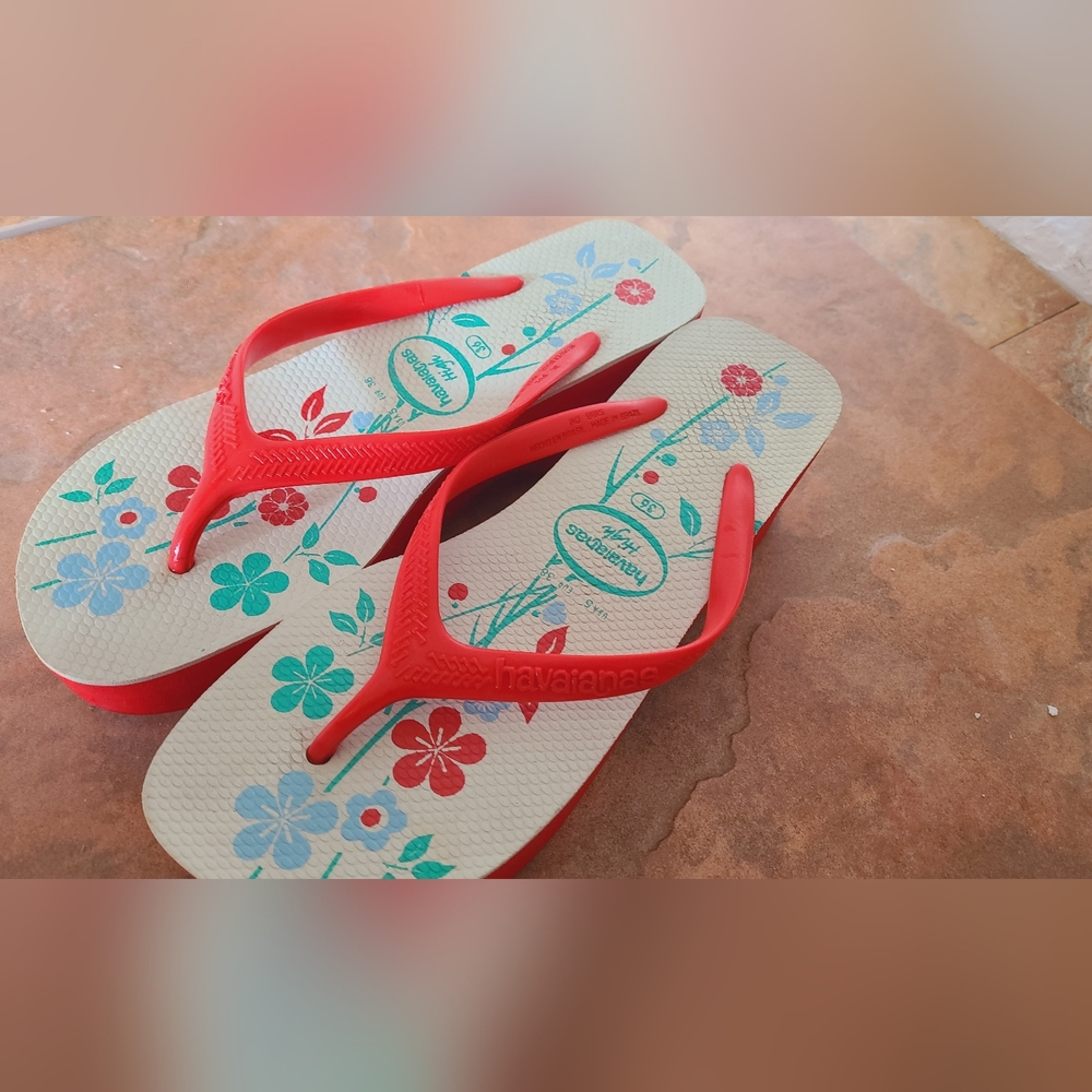 Havaianas high red beautiful sz 36/5.5